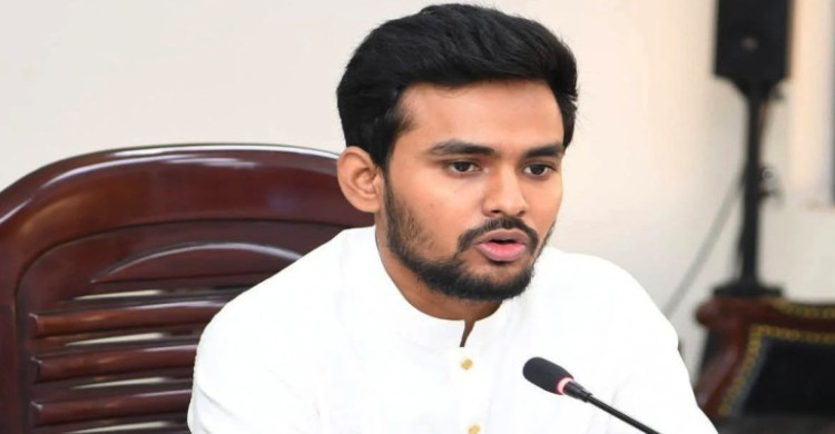 উপদেষ্টাদের মধ্যে যারা রাজনীতি করবেন তাদের পদত্যাগ করা উচিৎ : আসিফ মাহমুদ