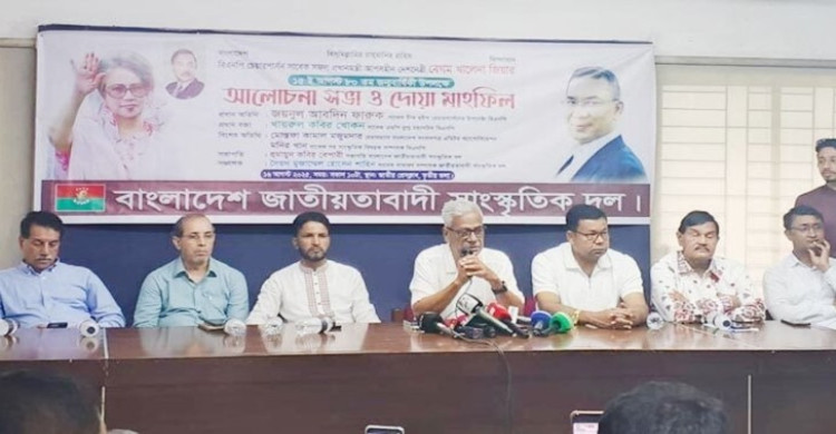 ভারতে বসে ষড়যন্ত্র করছেন শেখ হাসিনা: ফারুক