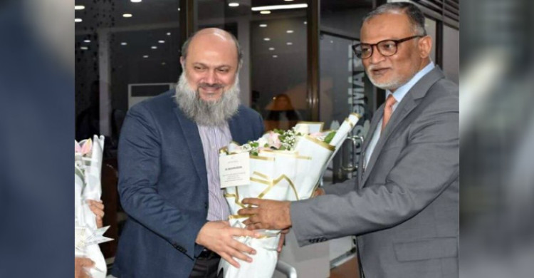 চার দিনের সফরে ঢাকায় পাকিস্তানের বাণিজ্যমন্ত্রী জাম কামাল খান