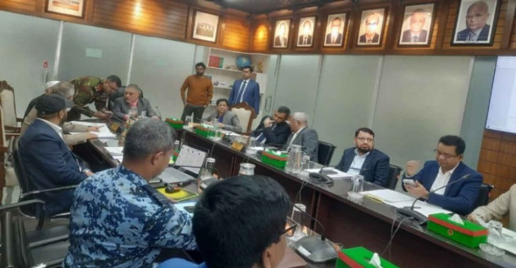 সংসদ নির্বাচন ও গণভোটের তফসিল নিয়ে ইসির বৈঠক চলছে