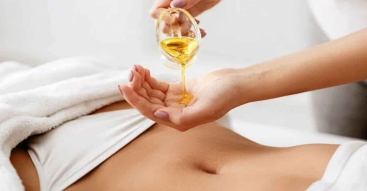 নাভিতে তেল ব্যবহার করলে কী ঘটে শরীরে? জানুন কোন তেলে কী উপকার