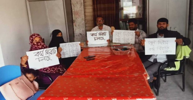 সারাদেশে প্রাথমিক বিদ্যালয়ে ‘কমপ্লিট শাটডাউন’ চলছে