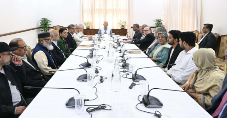 খালেদা জিয়াকে ‘ভিভিআইপি’ ঘোষণার সিদ্ধান্ত উপদেষ্টা পরিষদের বৈঠকে