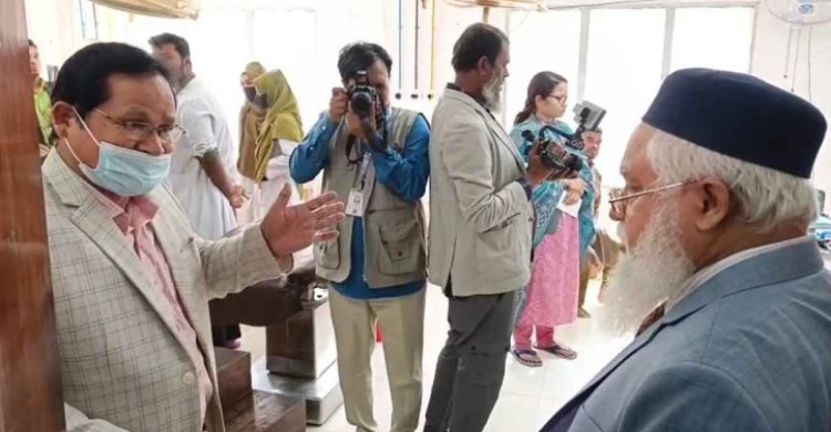 স্বাস্থ্য অধিদফতরের মহাপরিচালকের সঙ্গে চিকিৎসকের বাগবিতণ্ডা, বহিষ্কারের নির্দেশ