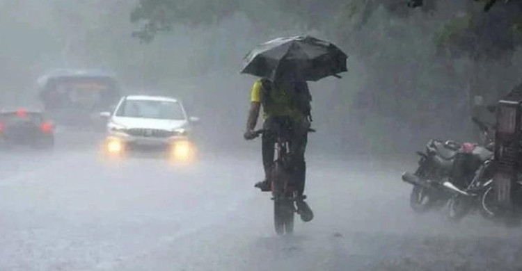 আরও ৫ দিন বজ্রবৃষ্টি ও ভারি বর্ষণের পূর্বাভাস, ৭ জেলায় ঝড়ের আশঙ্কা