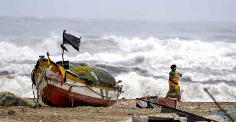 বঙ্গোপসাগরে লঘুচাপ, ৭ জেলায় ঝড়বৃষ্টি ও ৪ সমুদ্রবন্দরে সতর্কতা