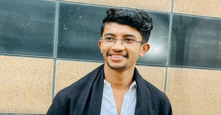 আলোচিত চাঁদাবাজ রিয়াদের বাসা থেকে ২ কোটি ২৫ লাখ টাকার চেক উদ্ধার