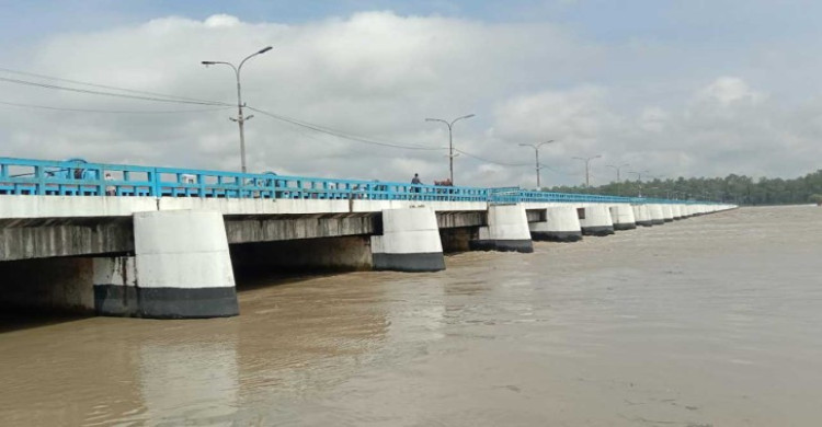 লালমনিরহাটে কমতে শুরু করেছে তিস্তার পানি