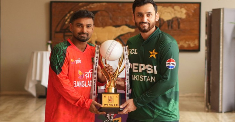 বাংলাদেশ-পাকিস্তান প্রথম টি-টোয়েন্টি কাল, ট্রফি উন্মোচন