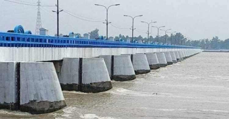 তিস্তায় বাড়ছে পানি, খুলে দেওয়া হয়েছে ৪৪ গেট