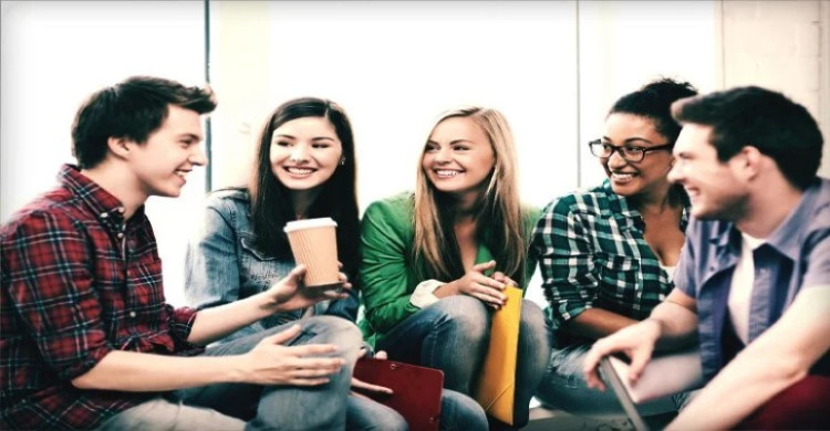 প্রতি ২২ দিন পর বান্ধবীদের সঙ্গে আড্ডা না দিলে মানসিক ভারসাম্য নষ্টের সম্ভবনা, নতুন গবেষণার দাবি