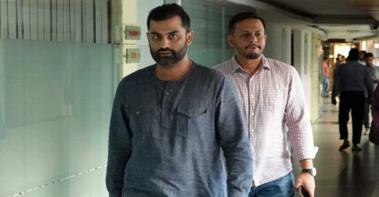 বিসিবি নির্বাচন থেকে সরে দাঁড়ালেন তামিম ইকবাল