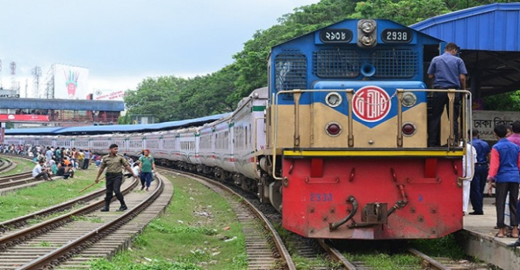 টেন্ডার ছাড়াই চলছে সাত ট্রেন