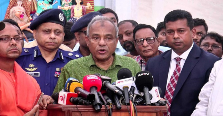 শারদীয় দুর্গাপূজায় নিরাপত্তা ঝুঁকি নেই : স্বরাষ্ট্র উপদেষ্টা