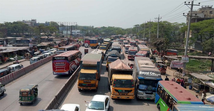 ঢাকা-চট্টগ্রাম মহাসড়ক অবরোধ, ১০ ‍কিলোমিটার যানজট
