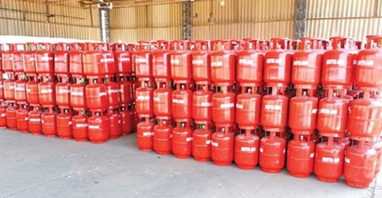 ফের বাড়ল এলপি গ্যাসের দাম