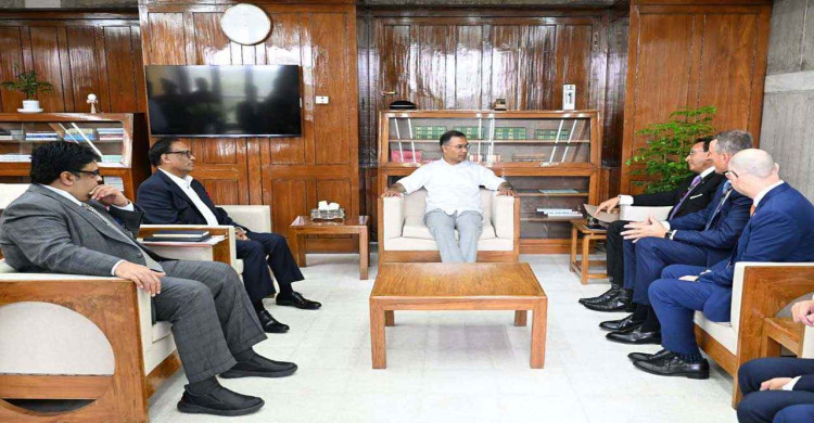 ইন্টারনেটের দাম কমাতে বাংলালিংককে প্রধানমন্ত্রীর আহ্বান